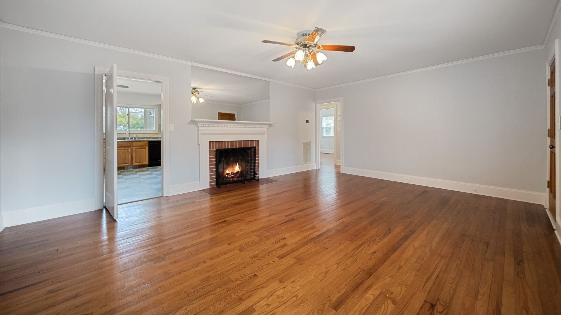 Spacious 4 Bedroom Home Located In North Durham Available Now – photo 4