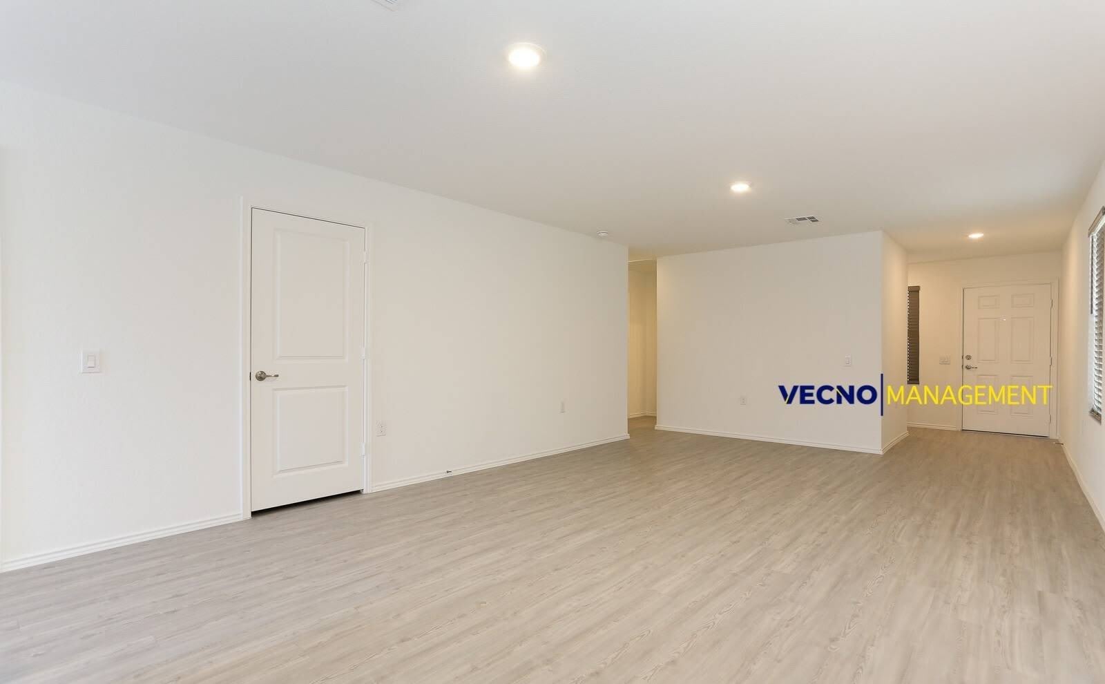 4539 Martin Way – photo 3