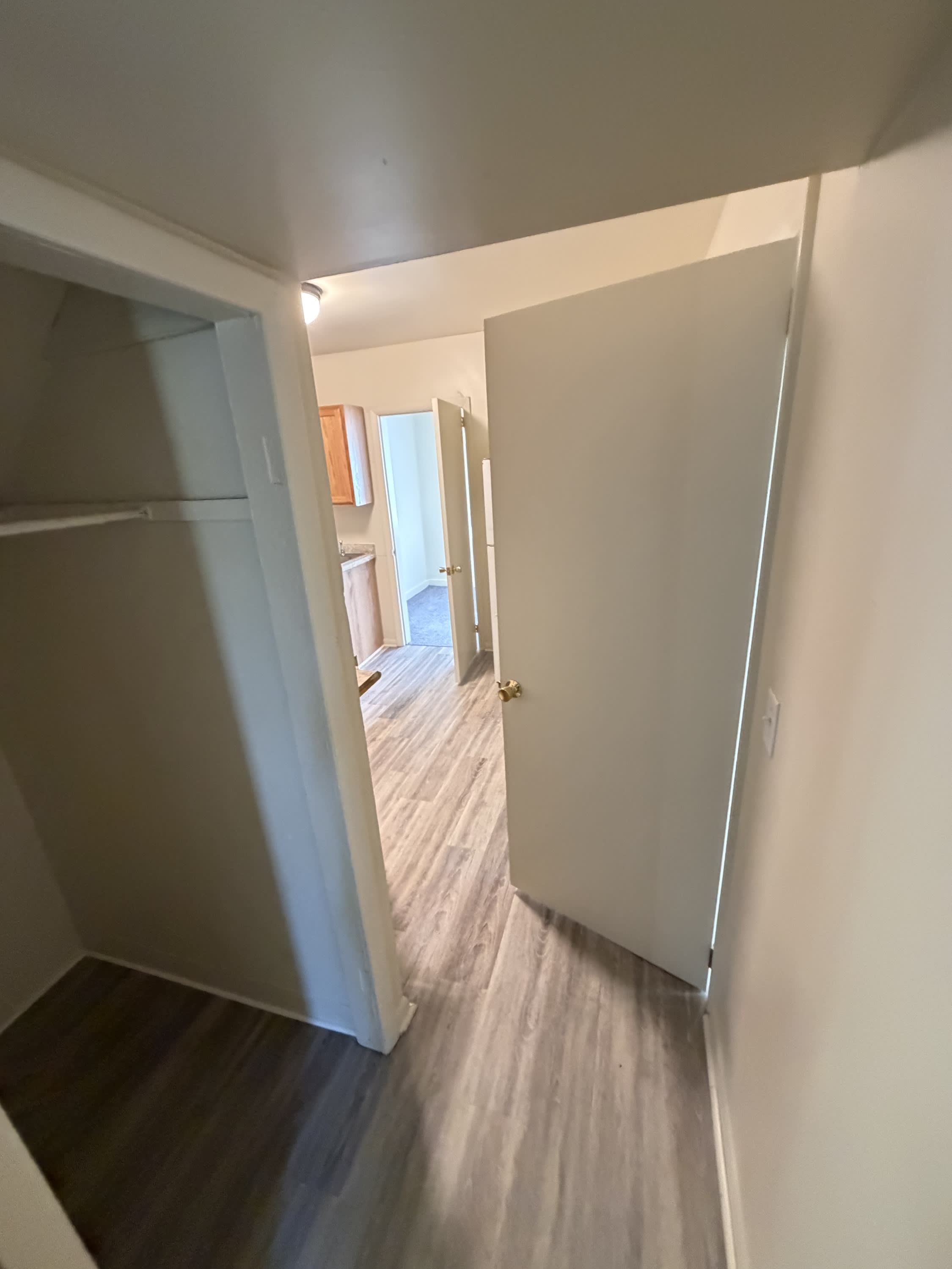 1826 Charles Avenue – photo 4