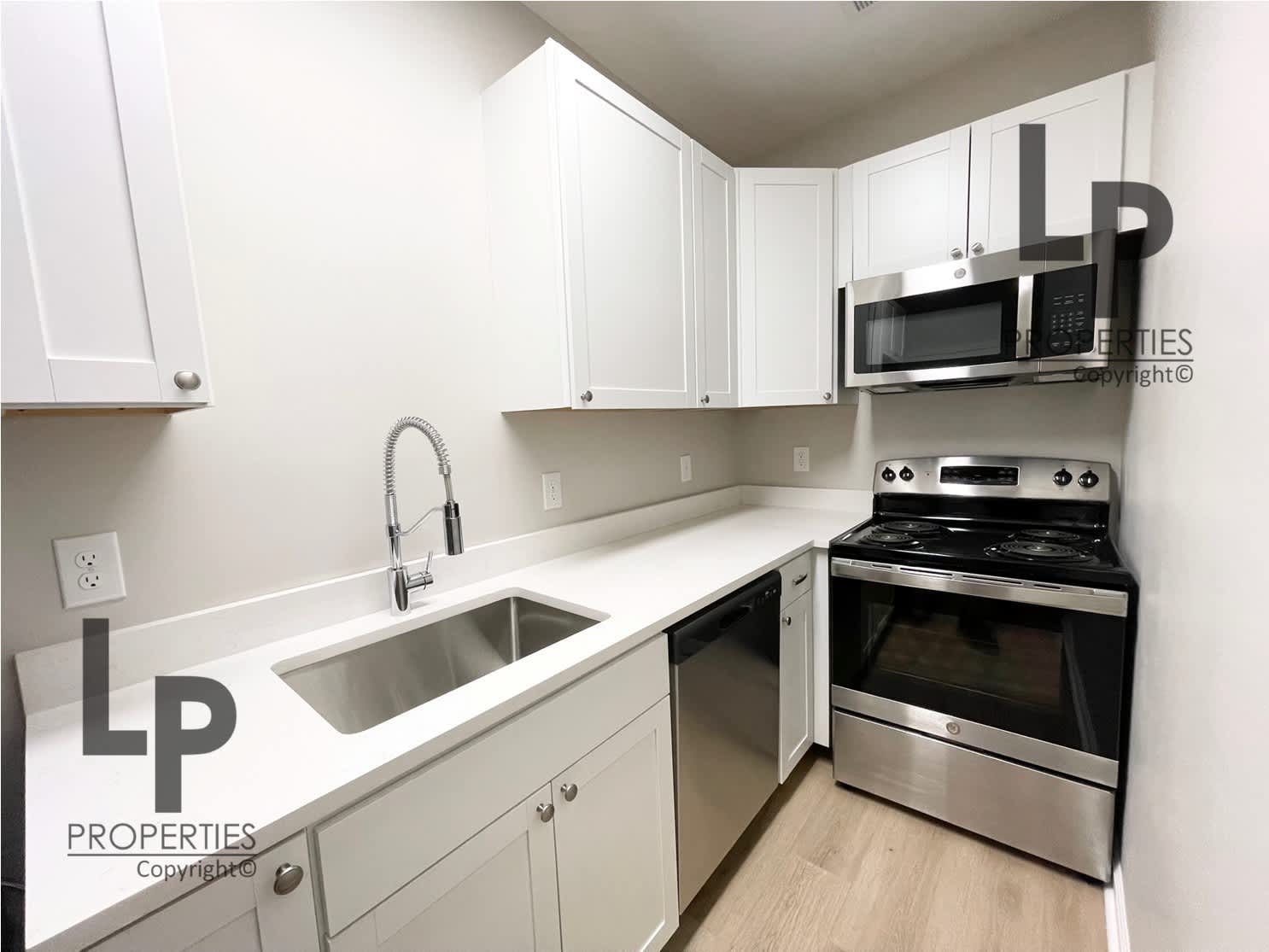 426 North Broadway 4 – photo 4