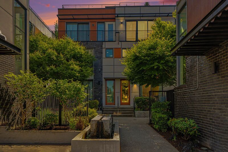 3810 California Ave Sw – photo 1