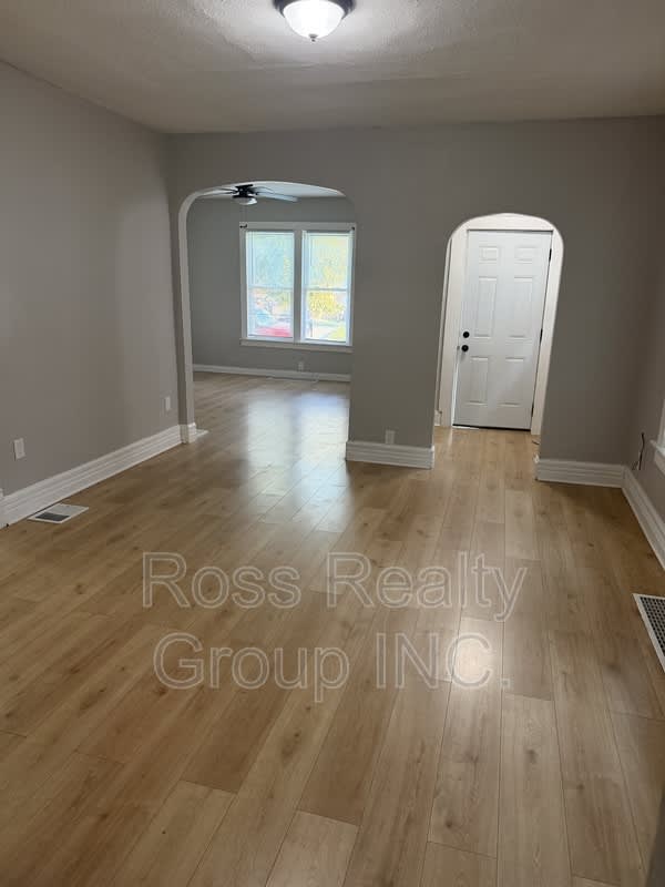 1121 Delence – photo 5