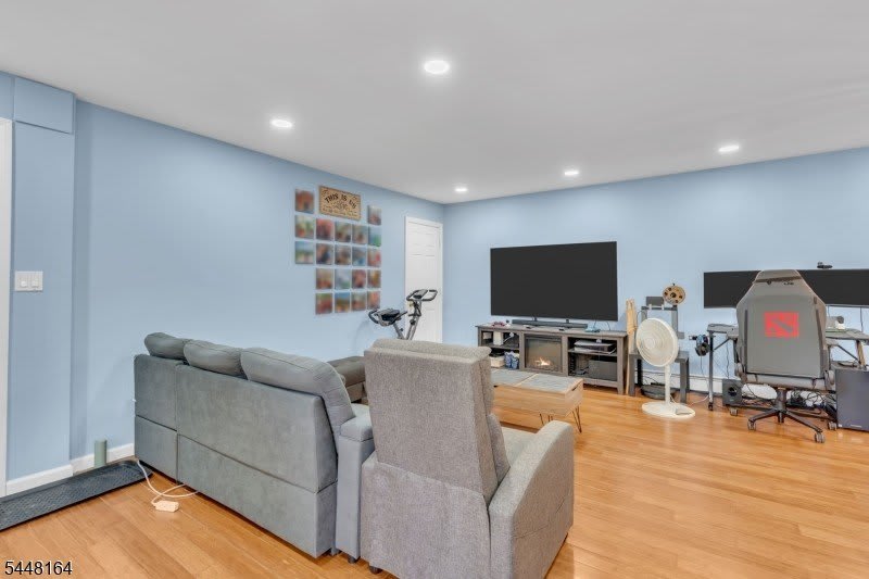 527 Andria Ave – photo 3
