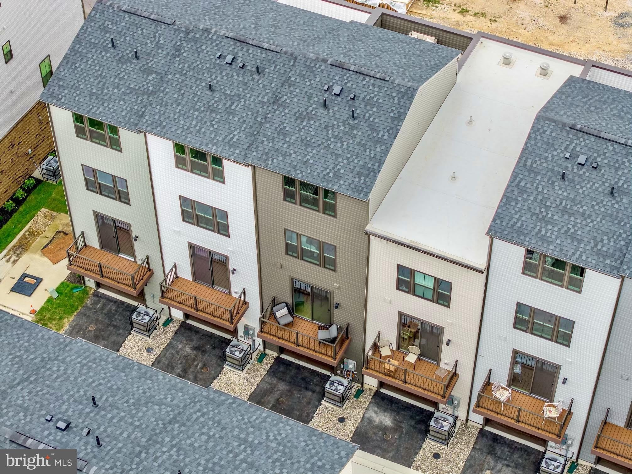 828 WATTS Street – photo 5