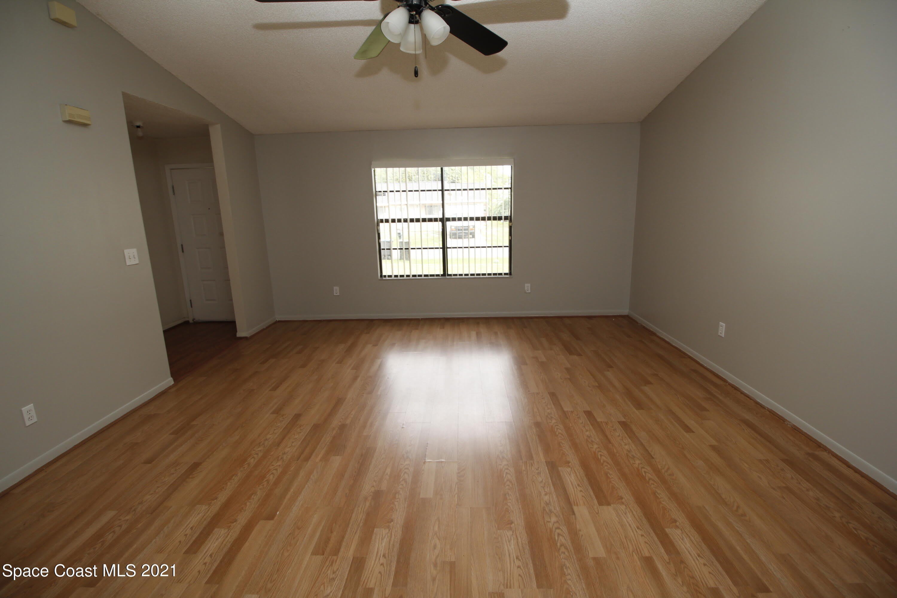 934 Colonial Avenue SE – photo 3