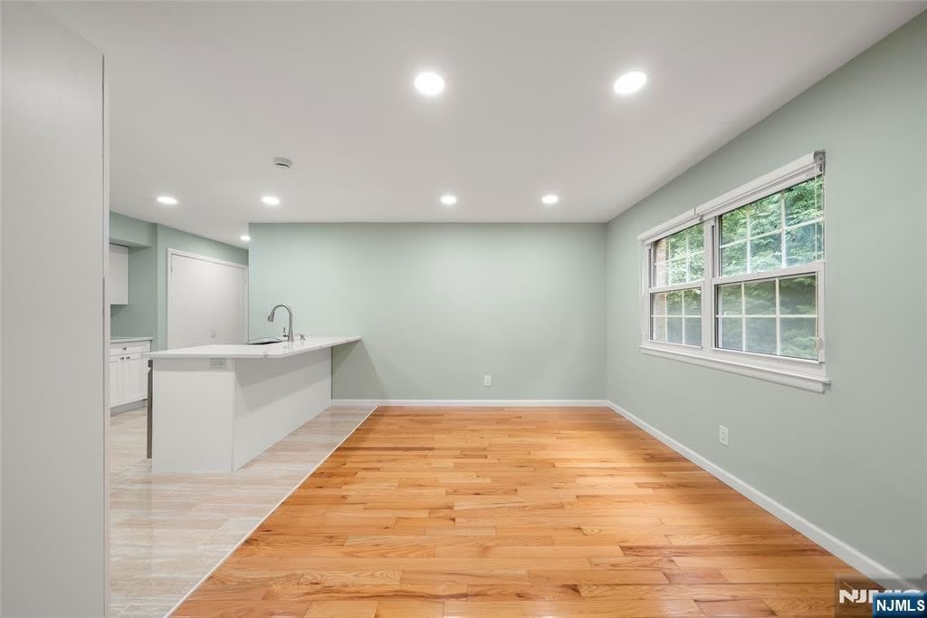 337 Fort Lee Road – photo 4
