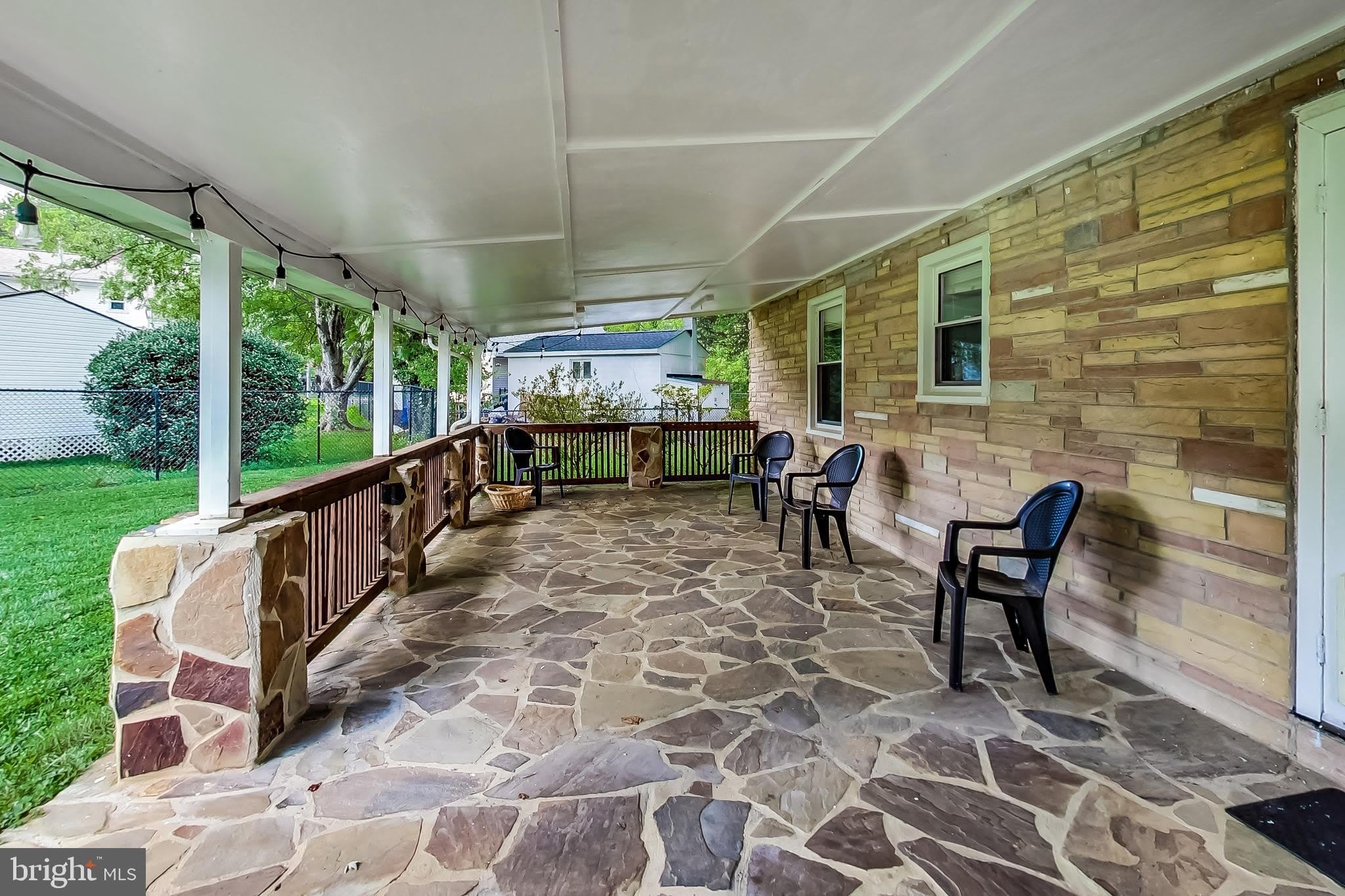 6641 BARRETT Road – photo 2