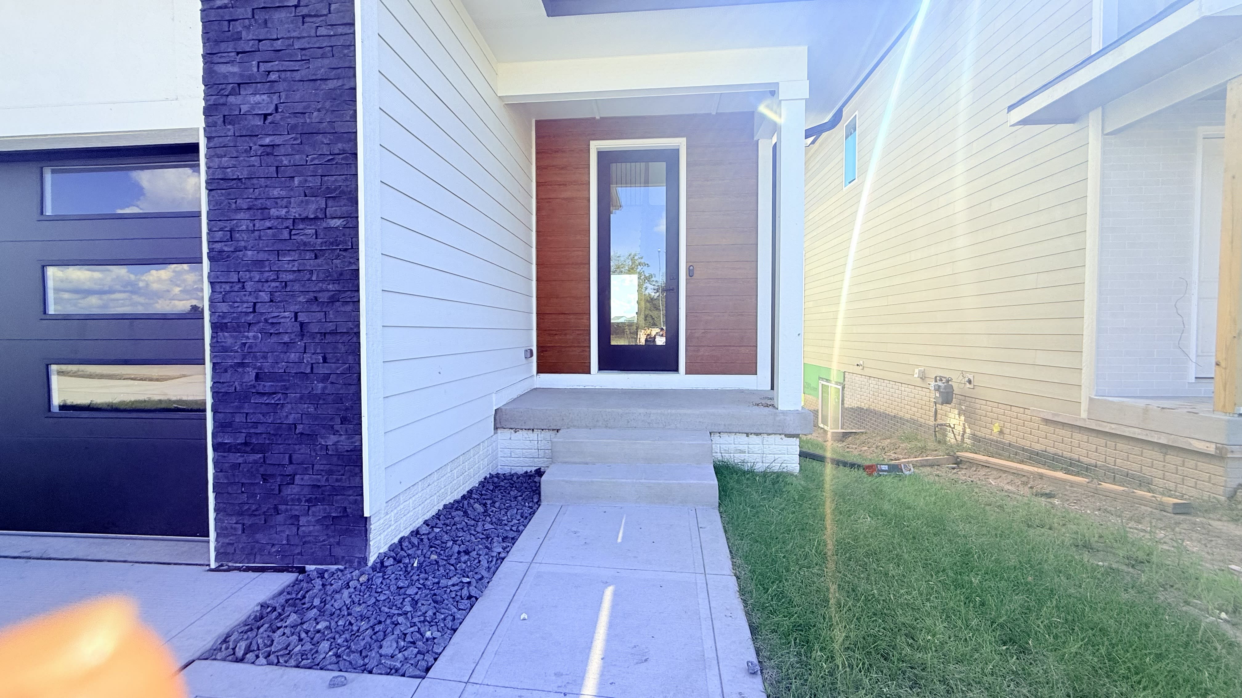 1100 Nw Sproul Dr – photo 2