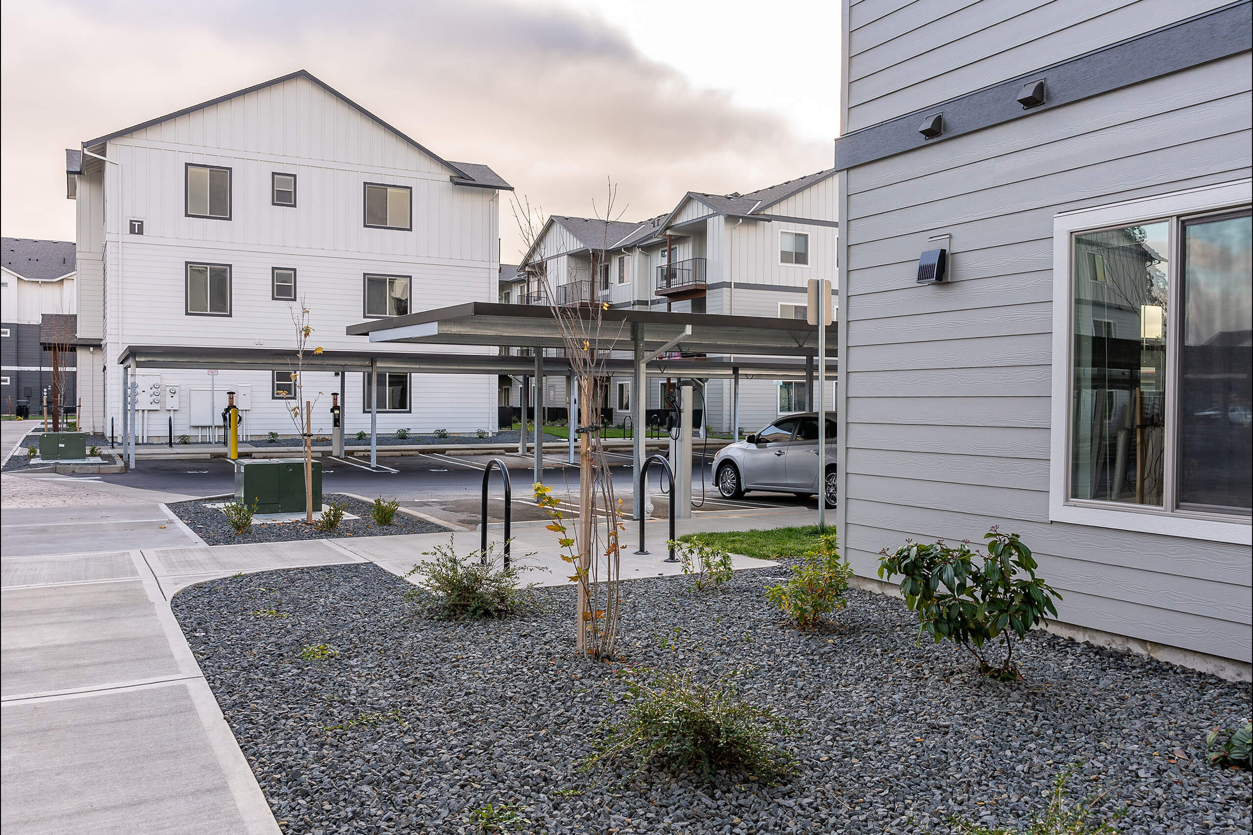 Woodburn West Apartment Homes – photo 5