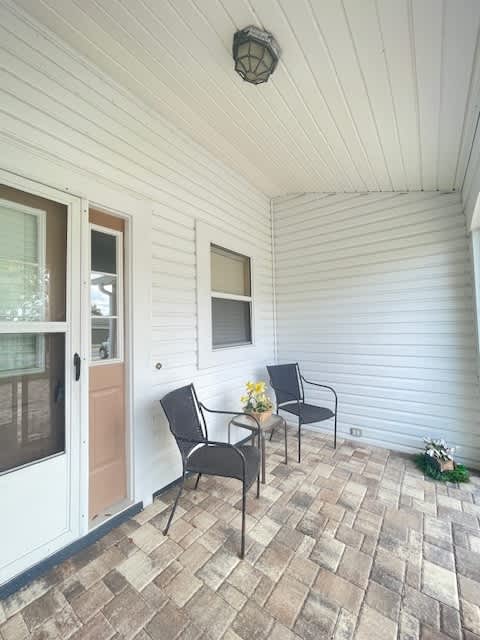 323 Chula Vista Ave – photo 3