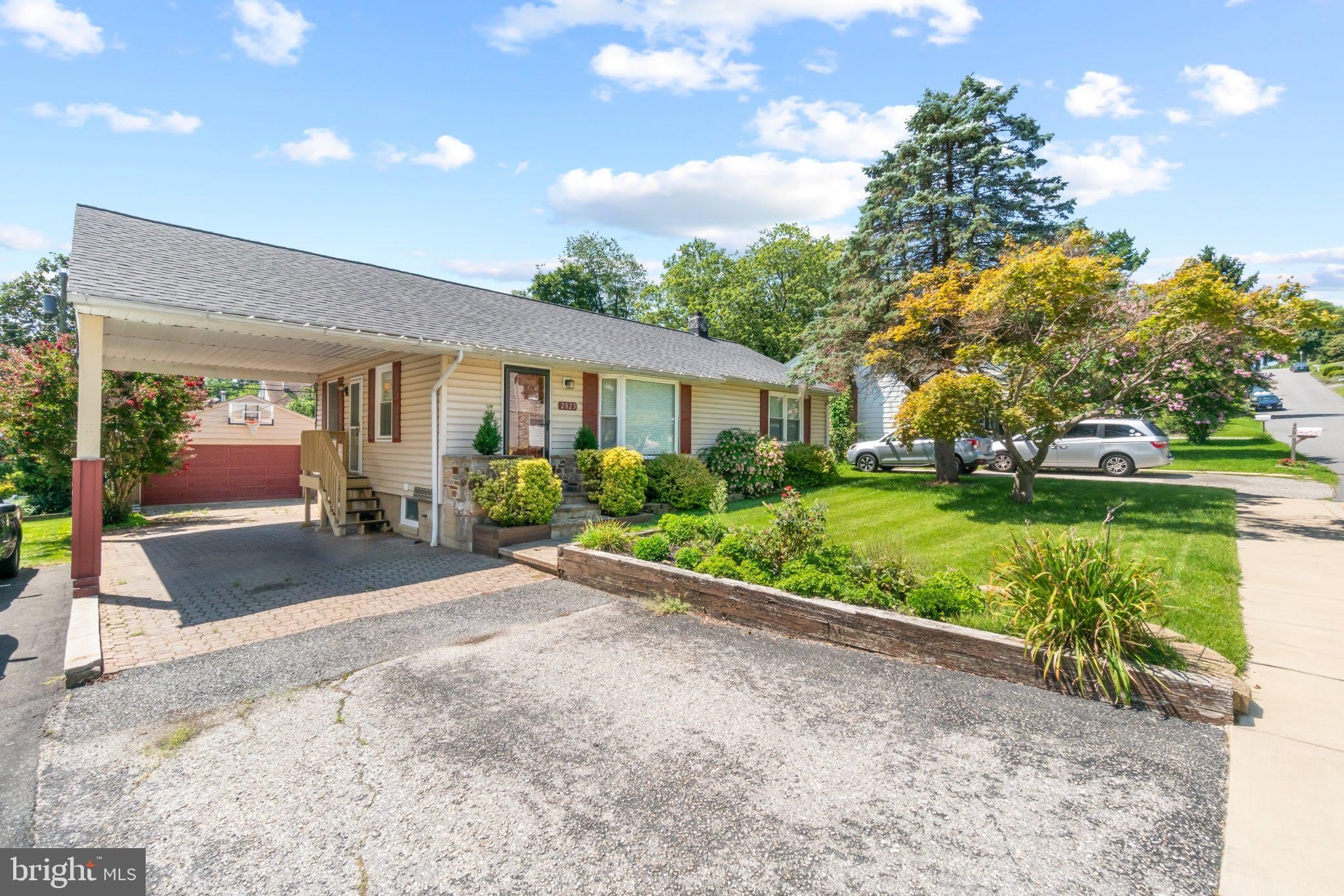 2823 SUPERIOR Avenue – photo 4