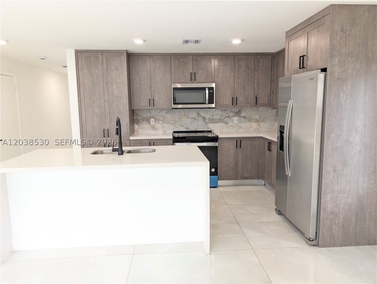 1373 NW 1st St – photo 3