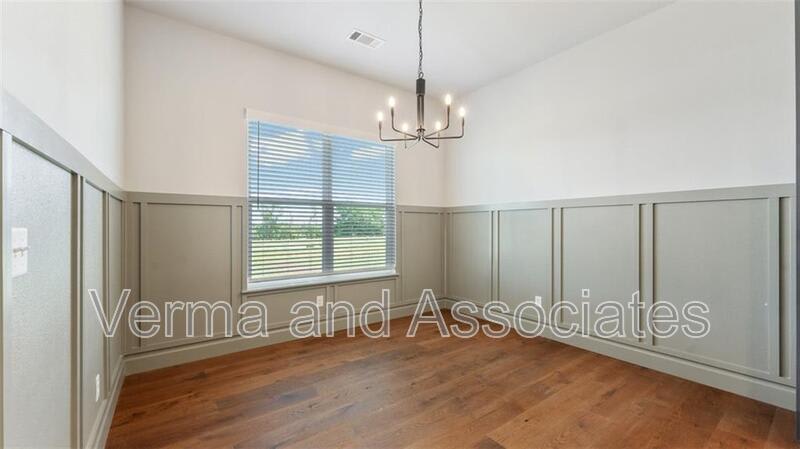 1221 Mammoth St – photo 5