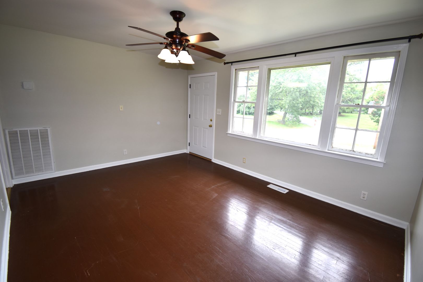 3 Bedroom Home For Rent in Sango Area! – photo 4