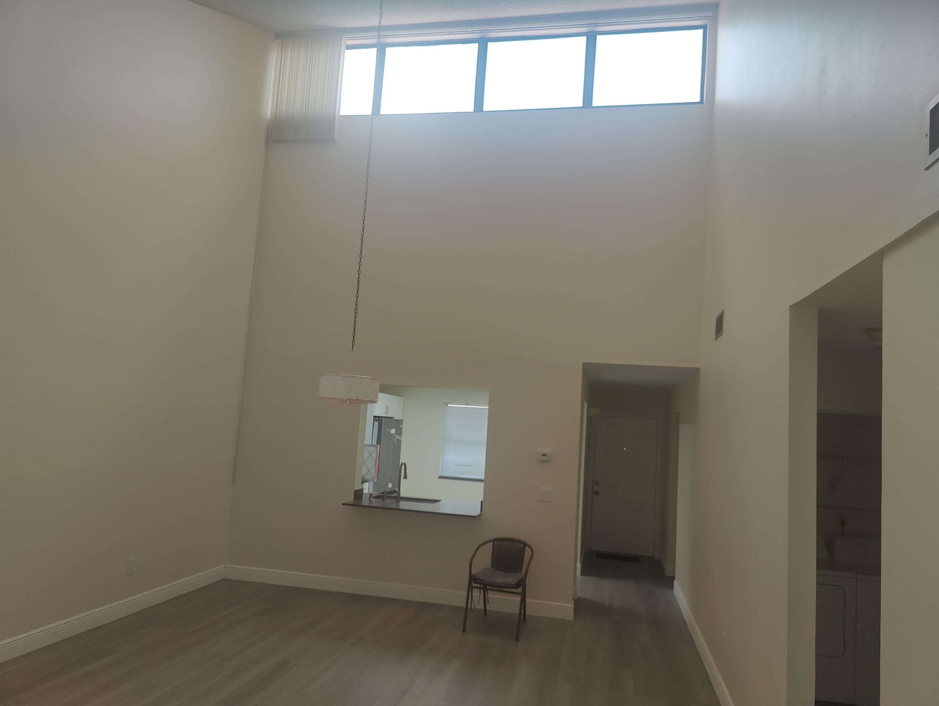 302 Lakeview Drive E – photo 5