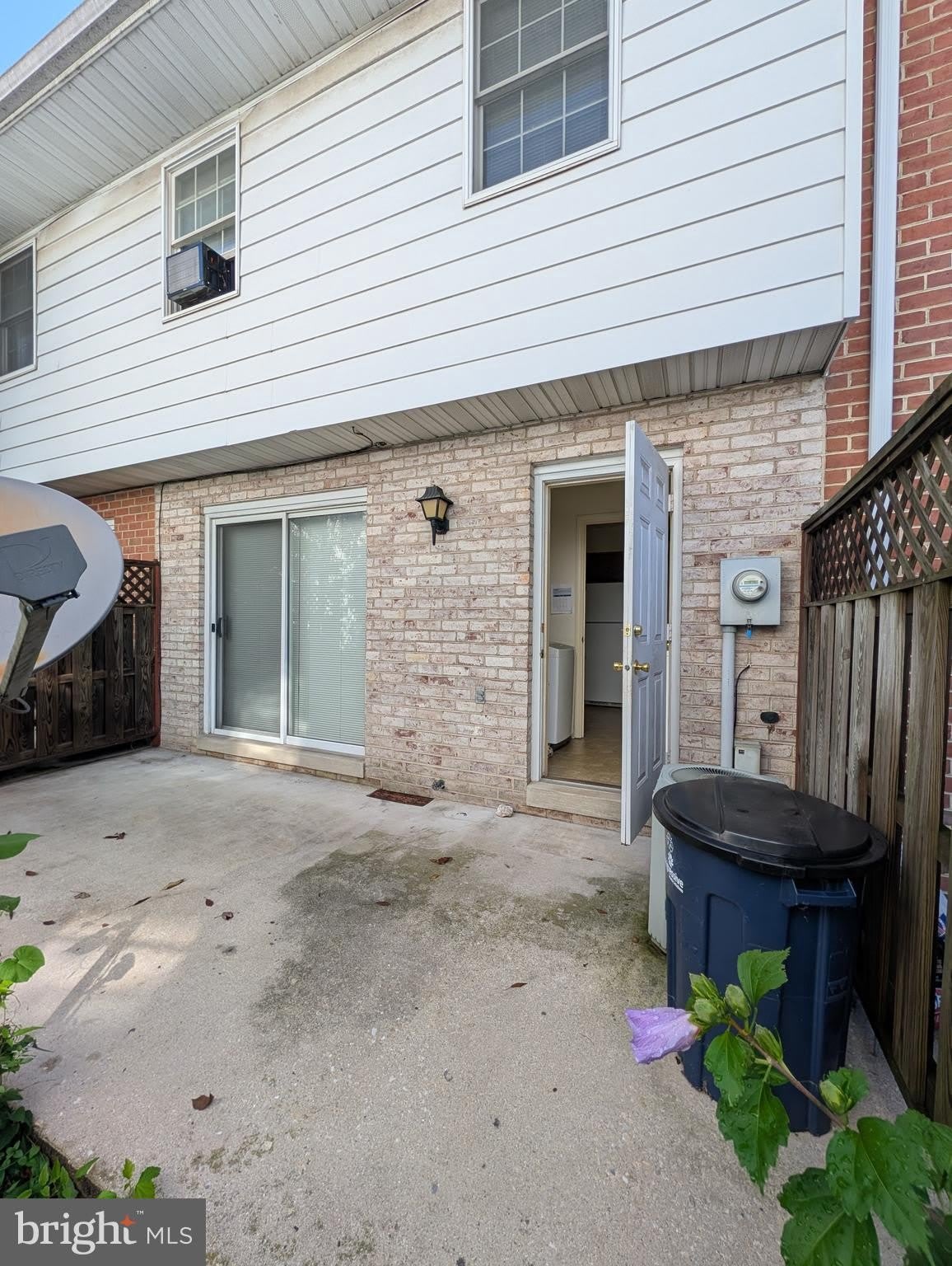 105 RIDGE Avenue – photo 2