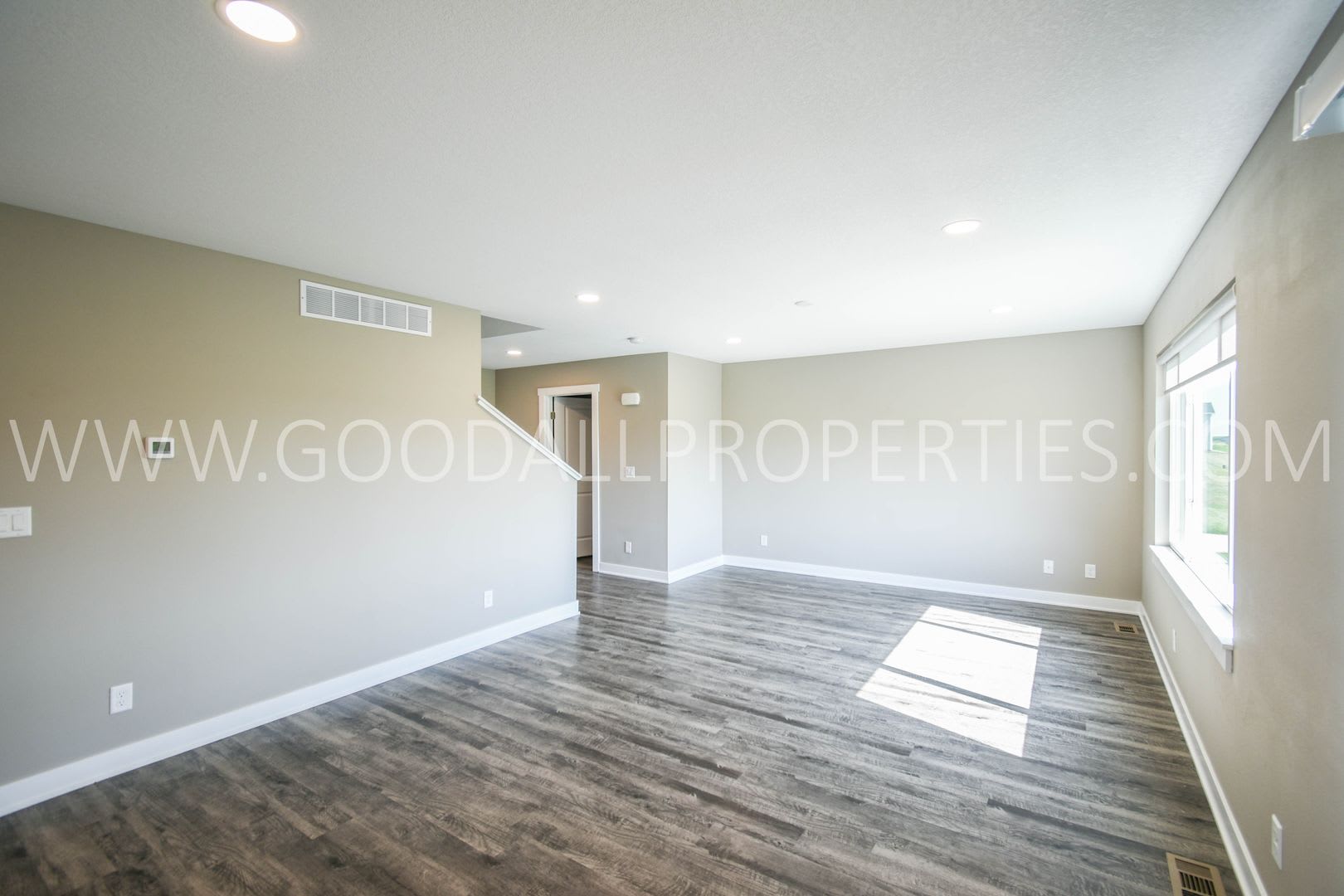Beautiful two story with 4 Bed, 2.5 Bath Home in De Soto. – photo 5
