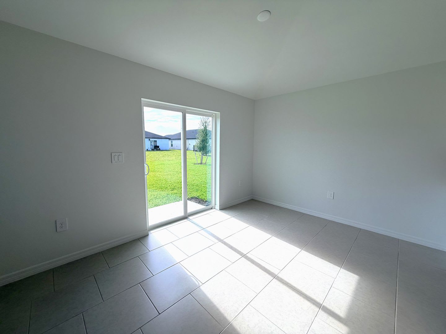 FIRST MONTH RENT FREE! 4/2 IN CRANE LANDING N. FT. MYERS, FL! – photo 5