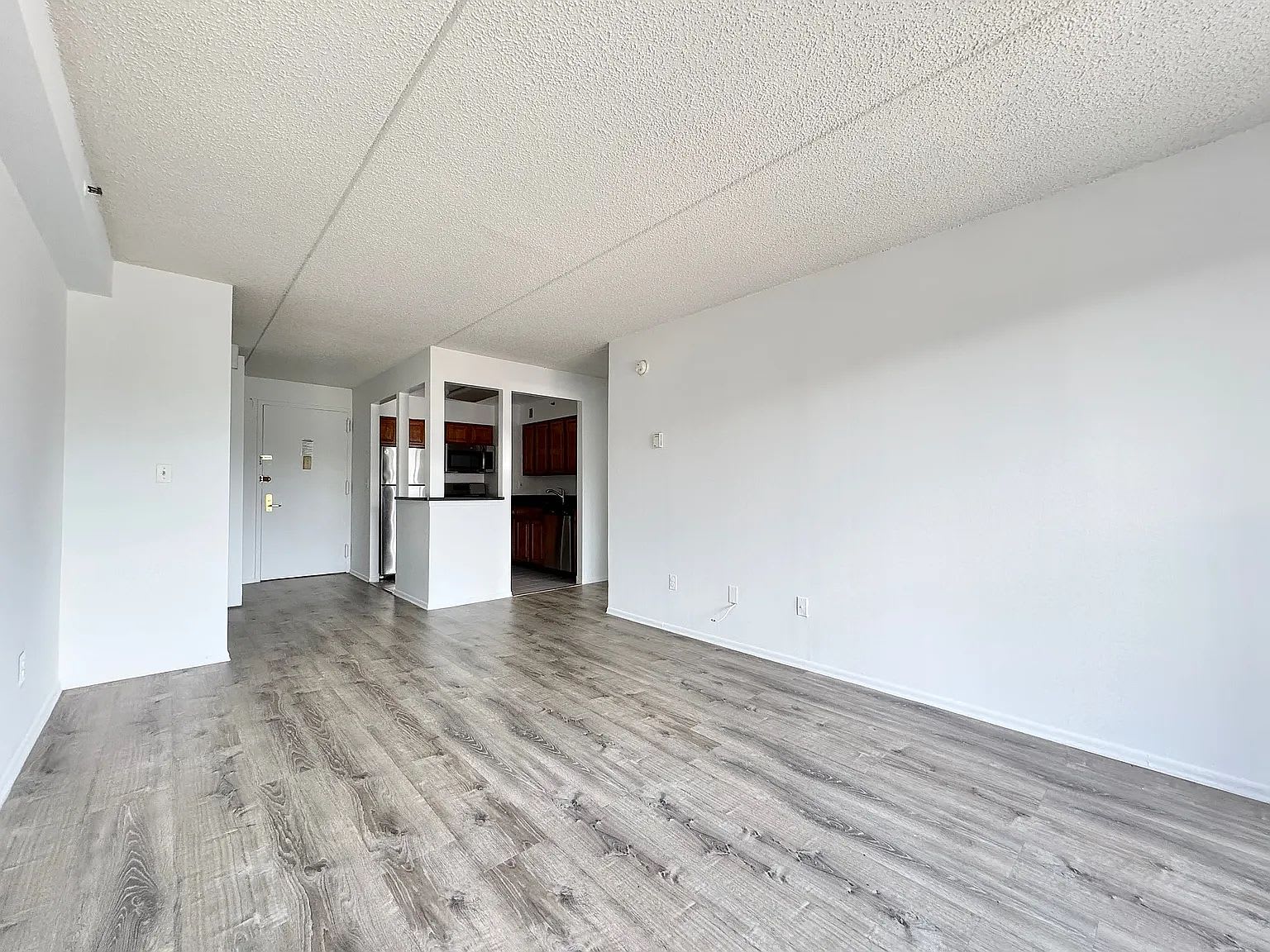 1456 31st Dr Apt 3G – photo 4