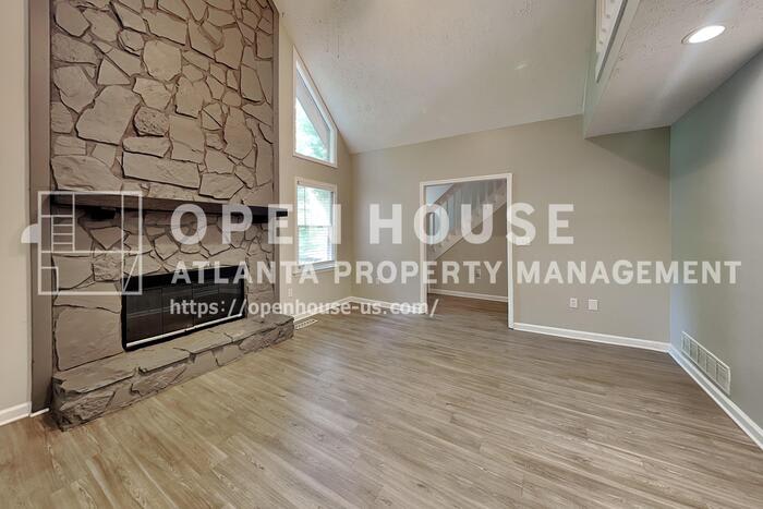 4125 Inola Trail Northeast – photo 4