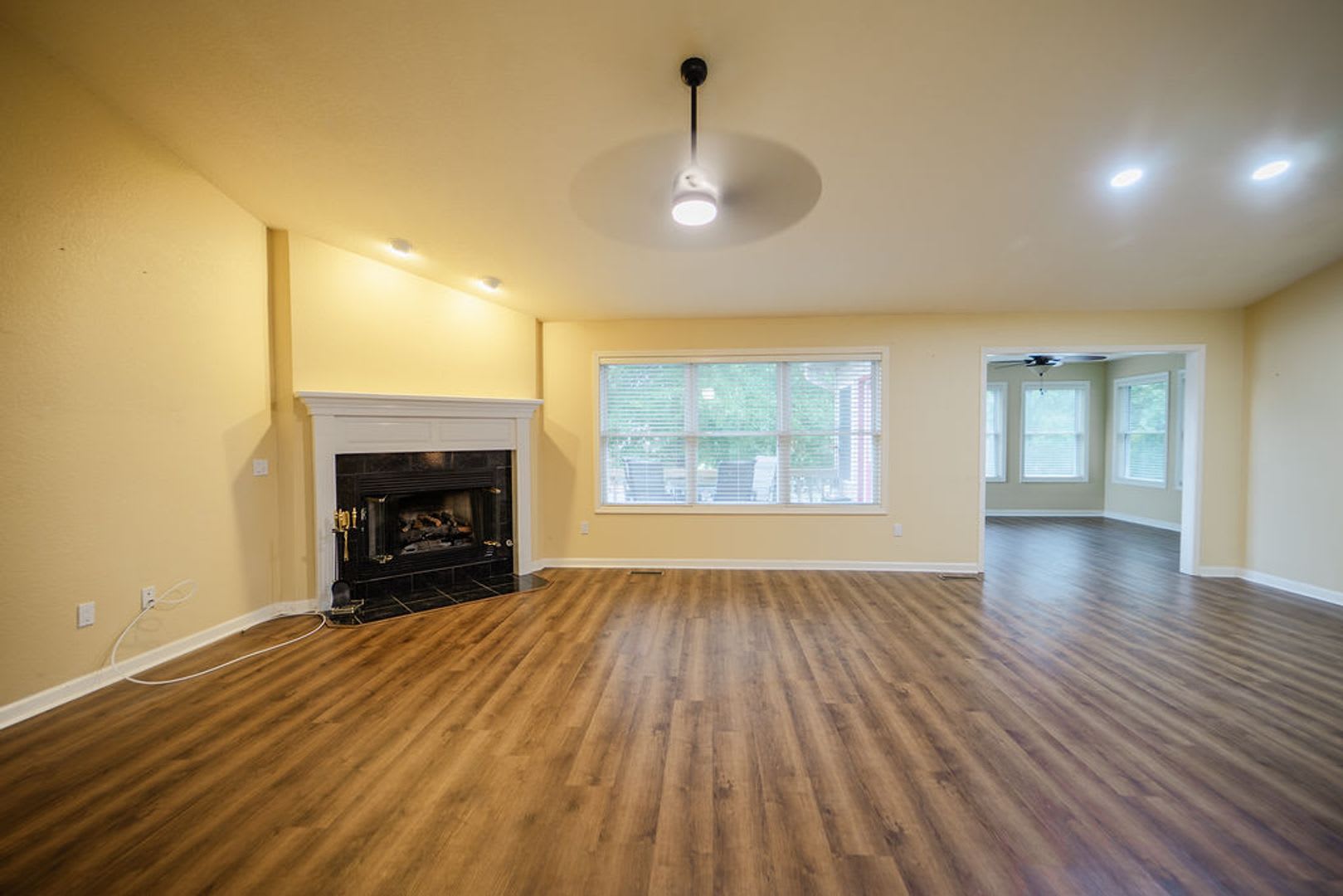 Charming 3 bedroom, 2 bathroom located in the picturesque Hot Springs Village – photo 2
