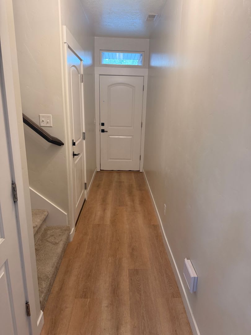 Cozy 3 bedroom 2.5 Bathroom Townhome – photo 2