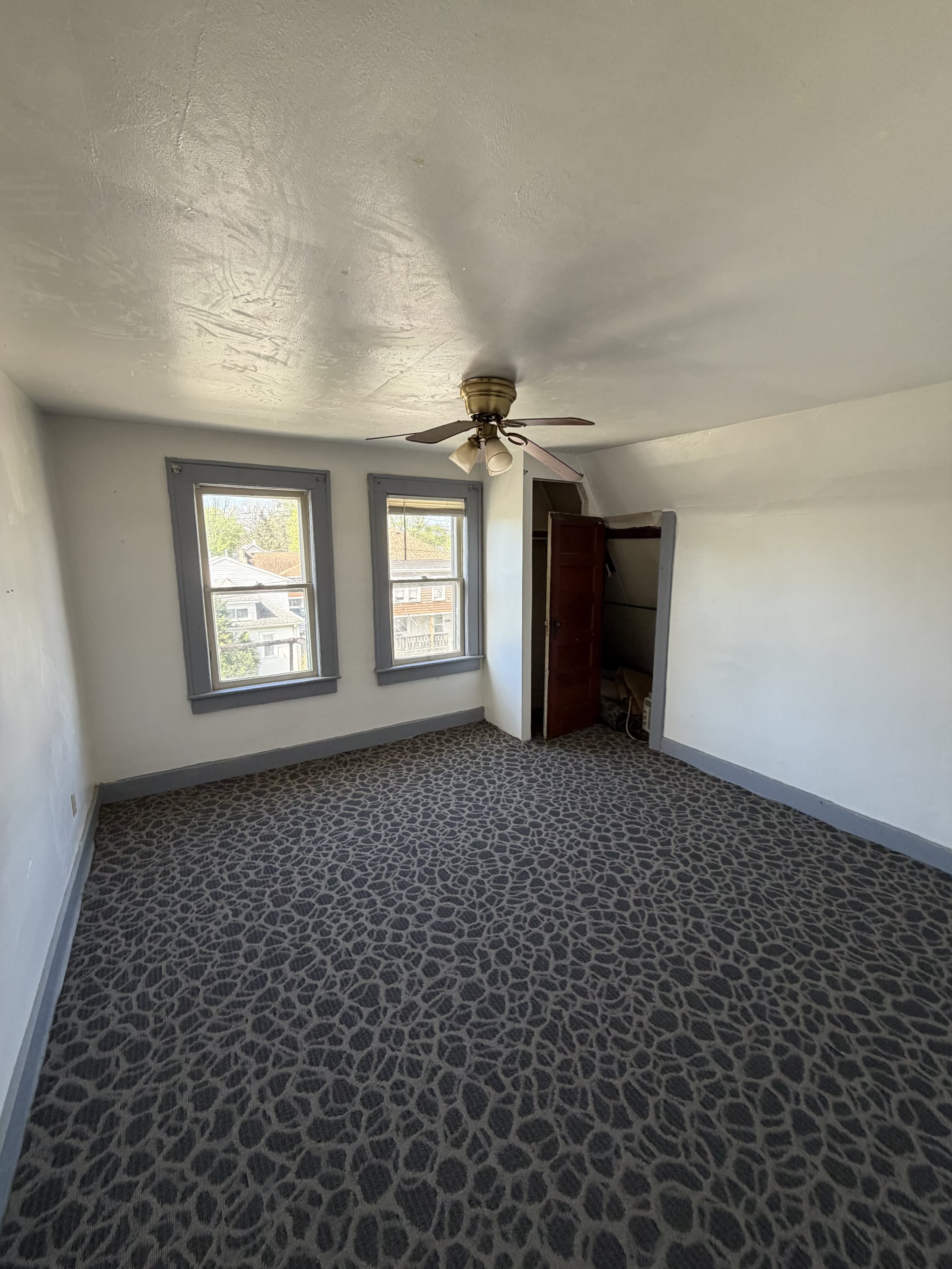 411 Jackson Avenue – photo 3