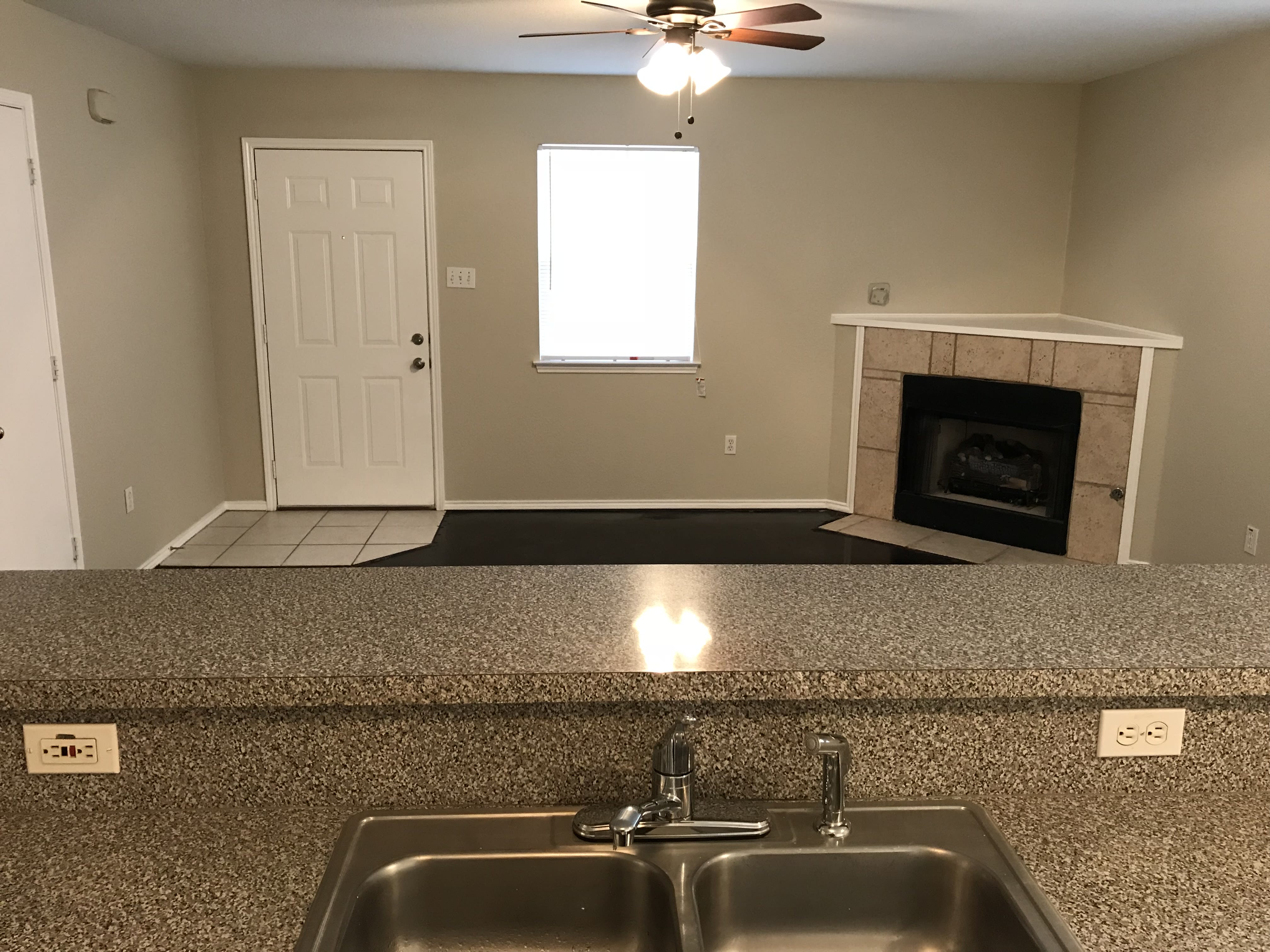 211 Stroud St – photo 3