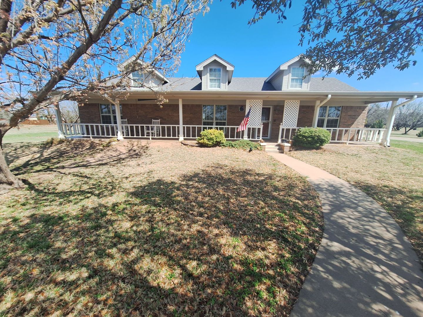 Wonderful home on 1.6 Acres! – photo 2