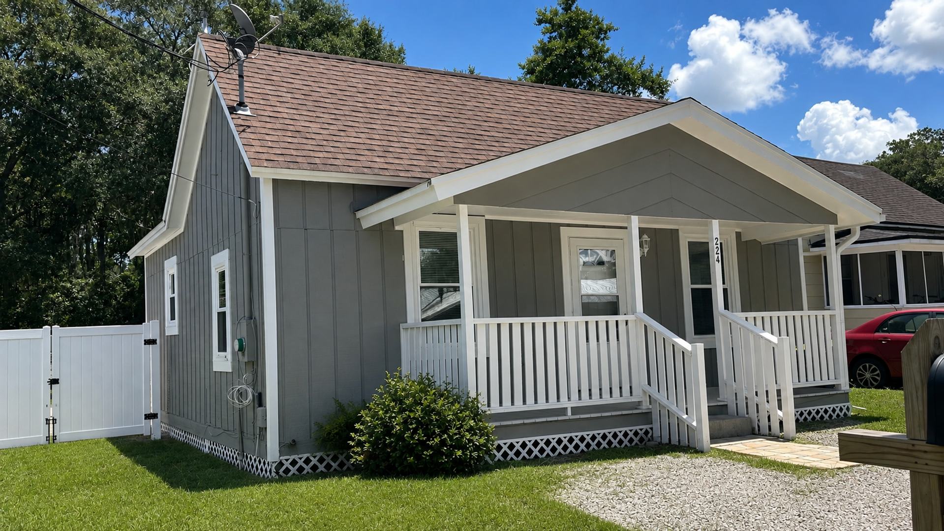 Fernandina Bungalow! Close to Downtown and the beach! – photo 2