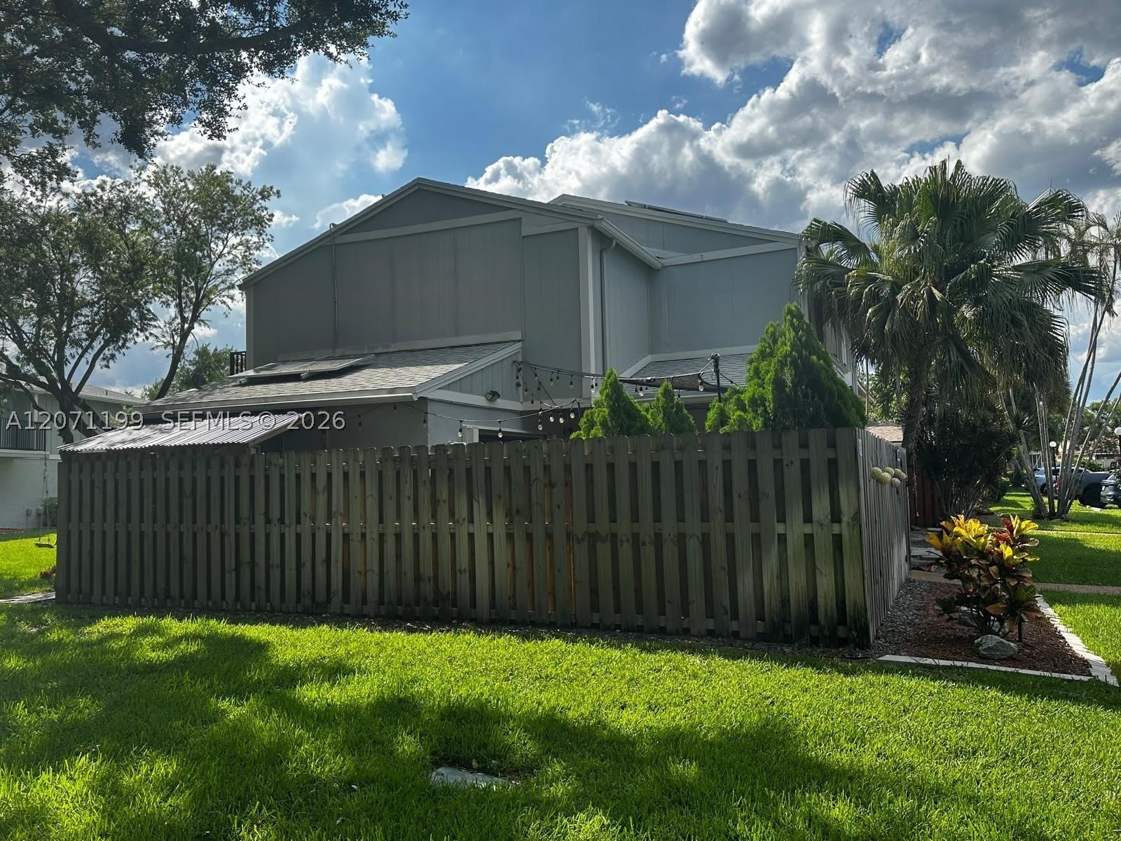 13290 NW 7th St – photo 2