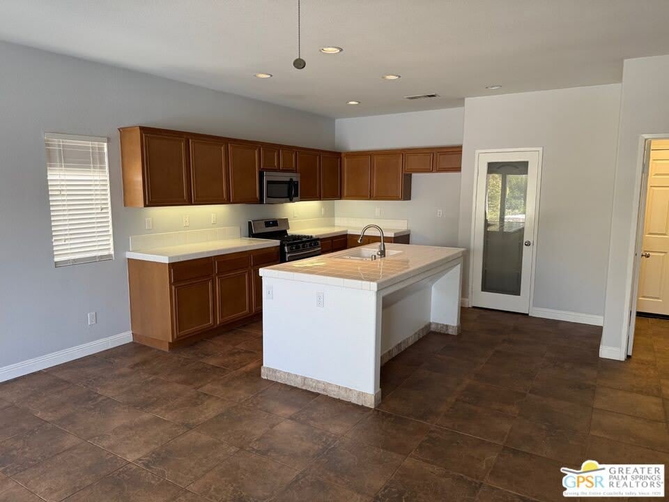 64224 Silver Star Ave – photo 3