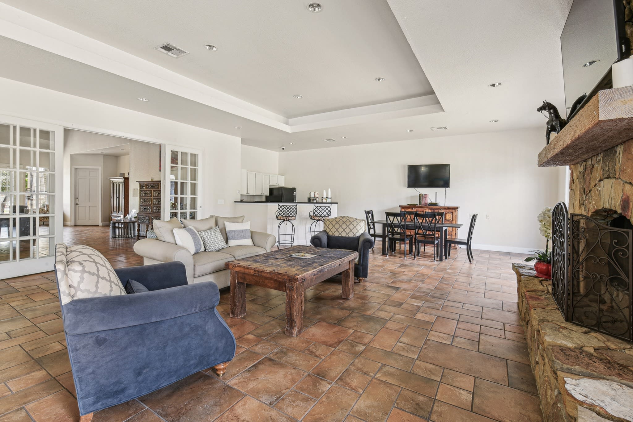 Westpond Apartment Homes – photo 2