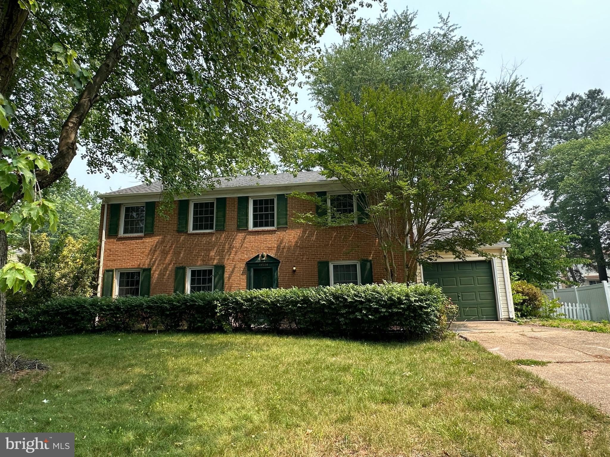 13524 ELLENDALE Drive – photo 1