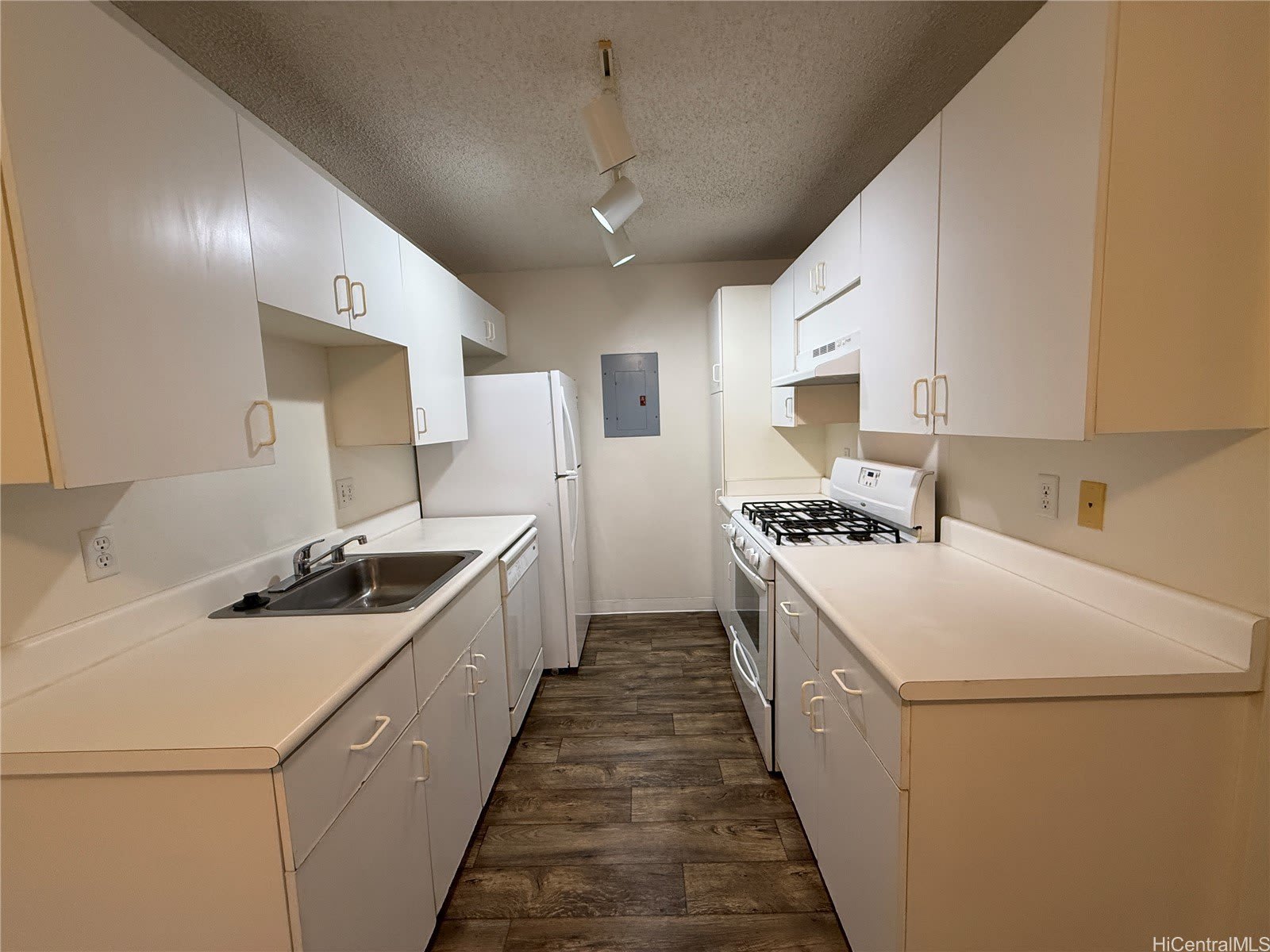 91-1339 Puamaeole Street – photo 1