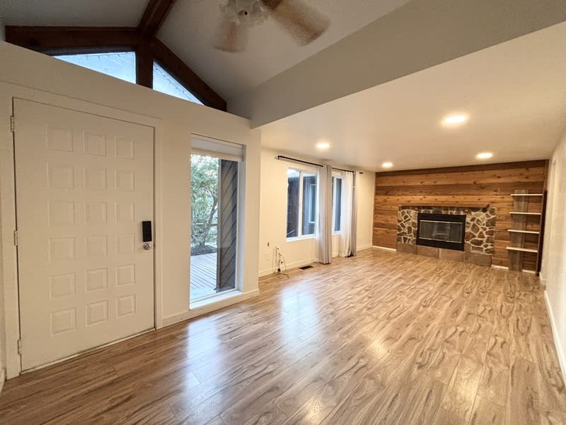 11299 S Woodhill Drive, Sandy, UT 84092 – photo 2
