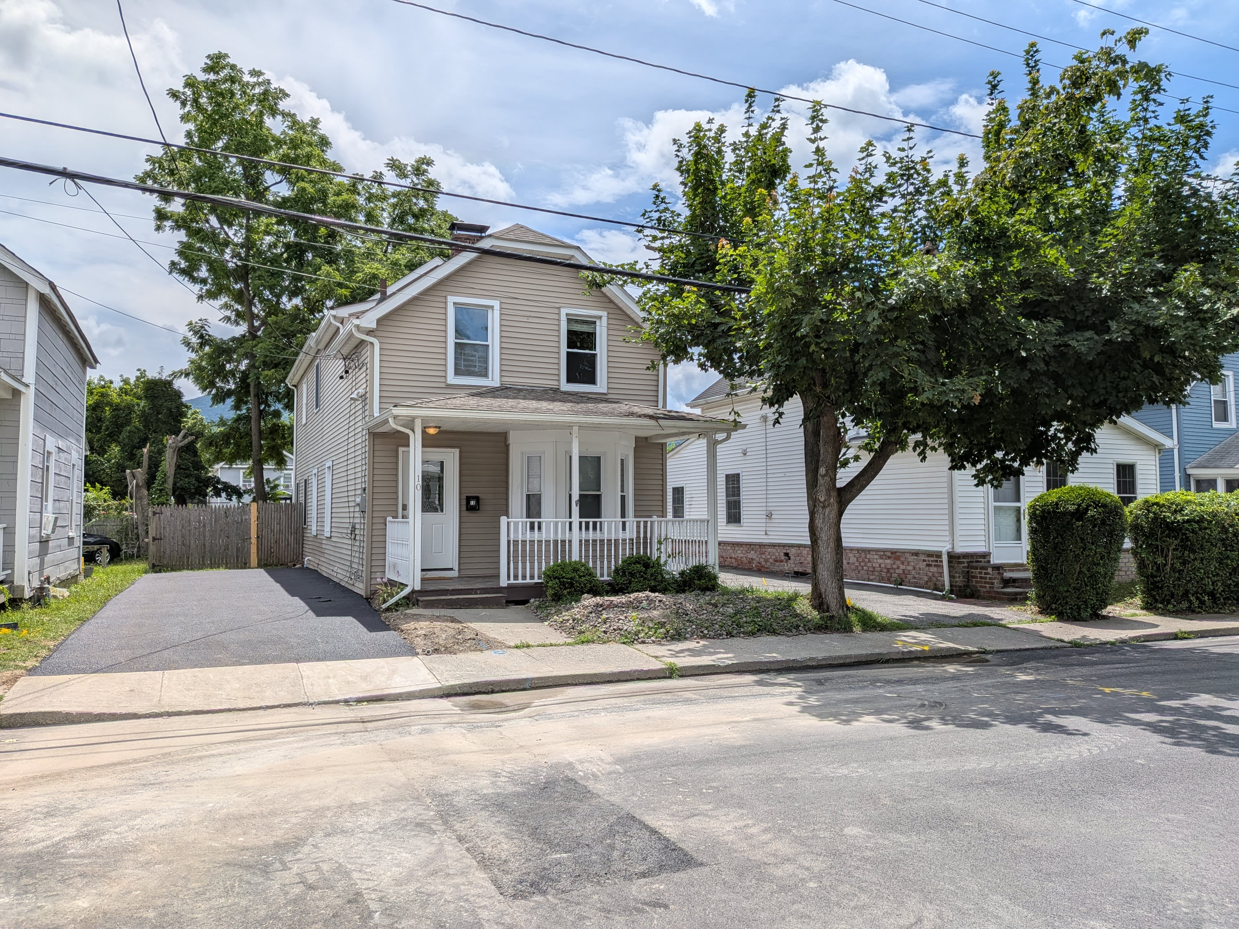 10 South Walnut Street – photo 1