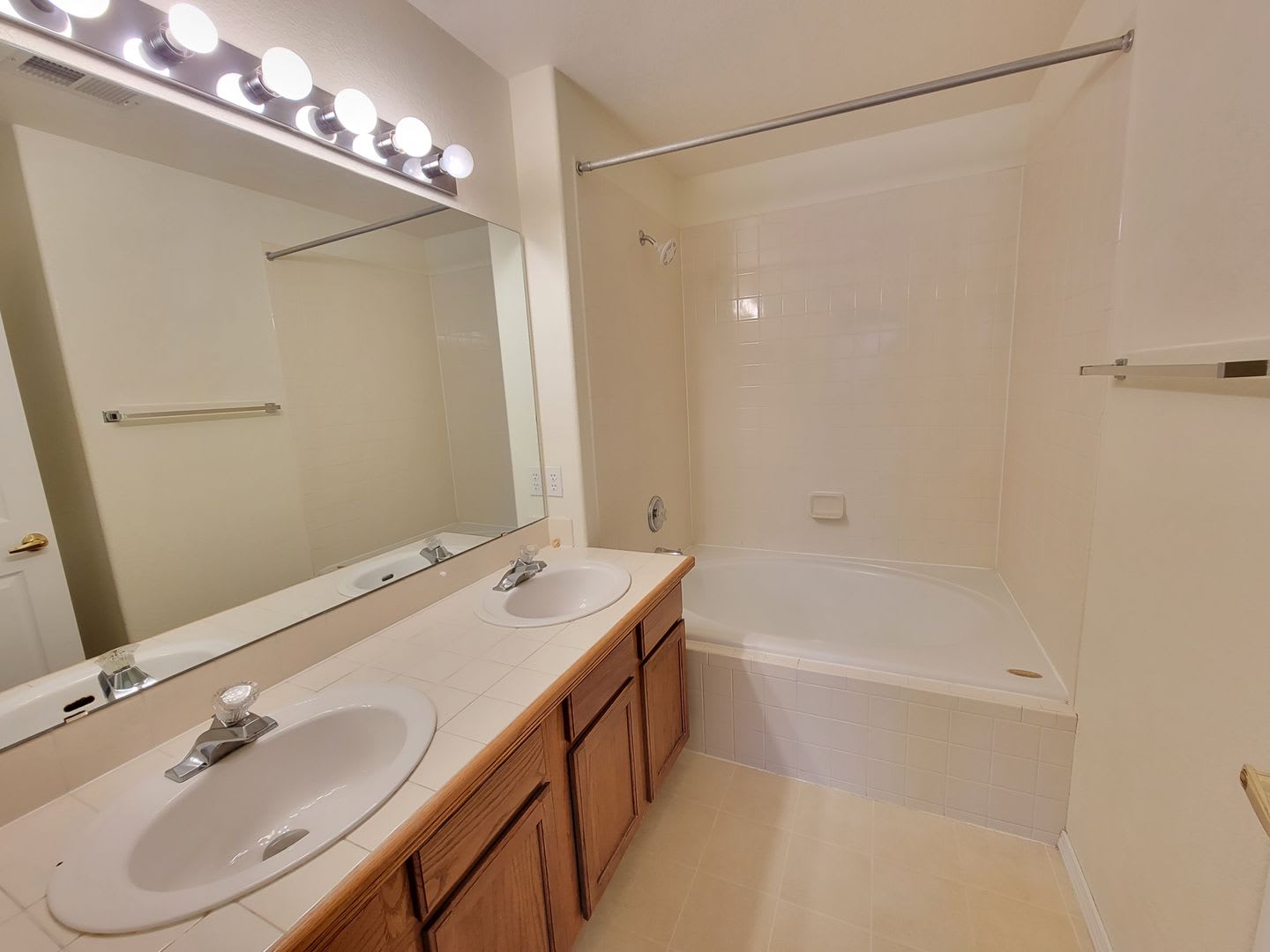 3650 Strawberry Fields Grove Unit G – photo 1