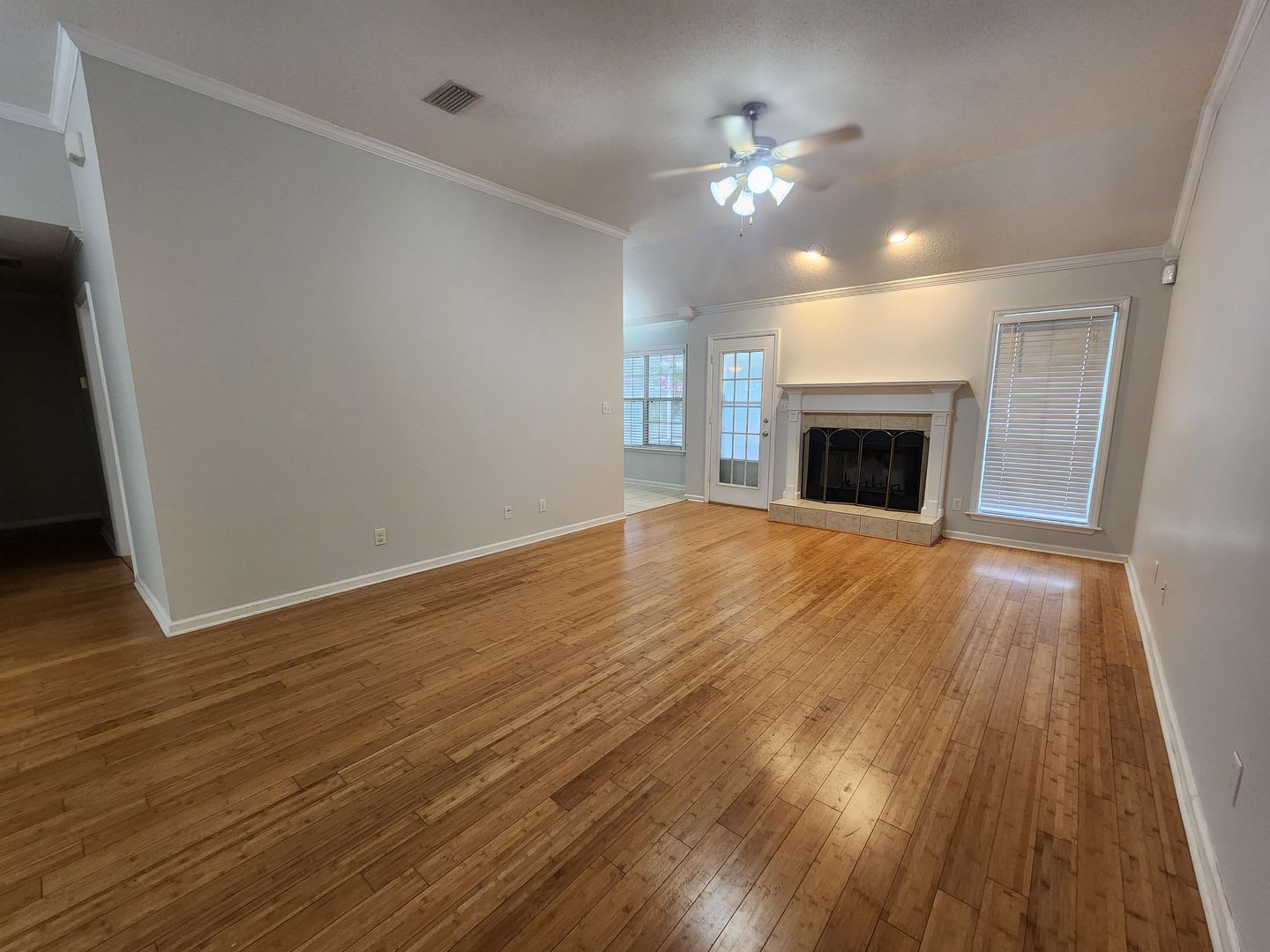 Southern Charm and Modern Comforts Await in this Exquisite Valdosta Home – photo 2