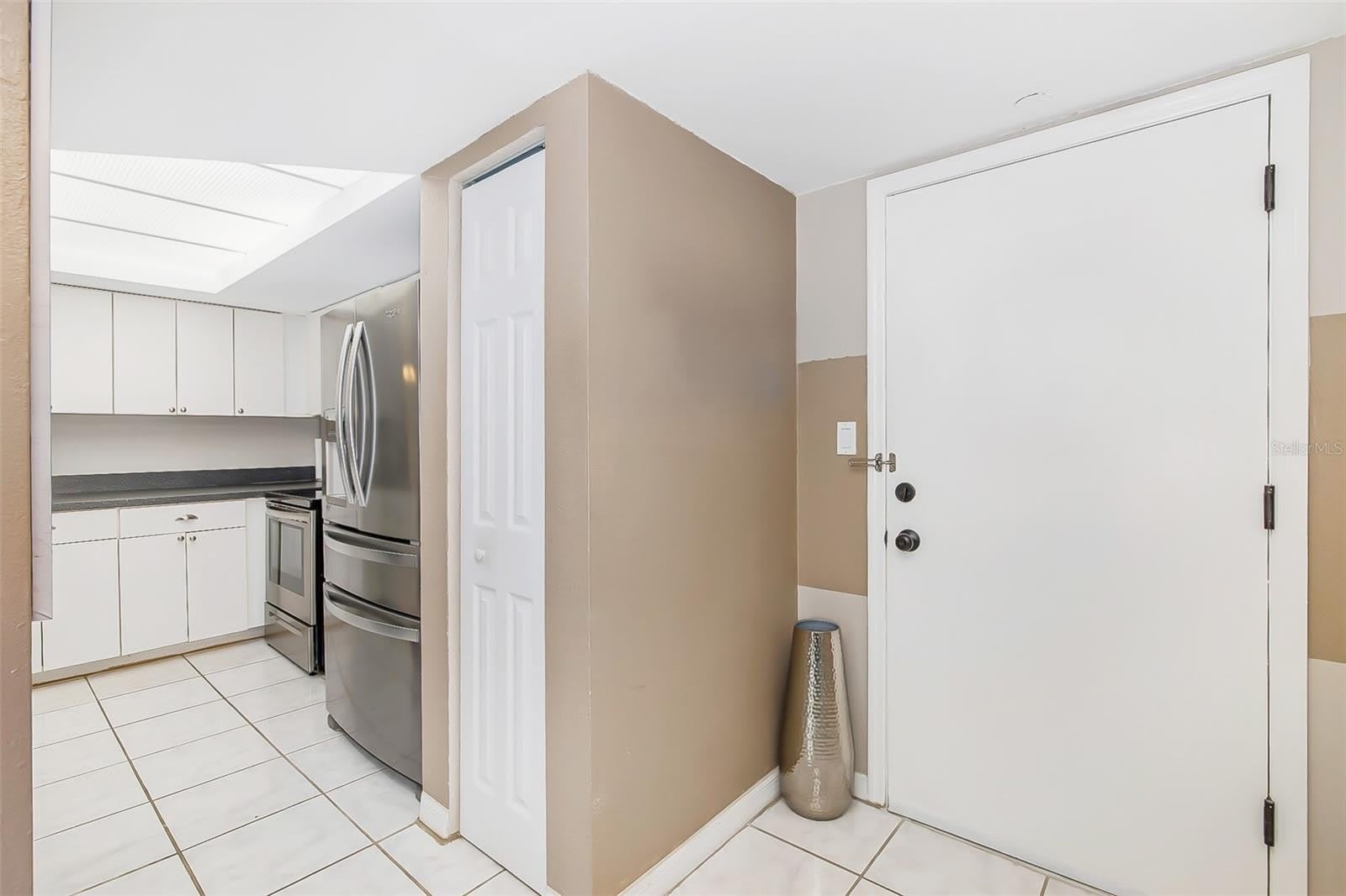 51 ISLAND Way – photo 5