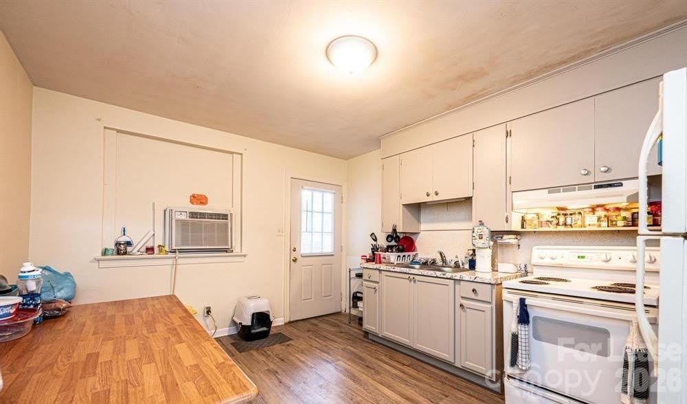 283 15th Street SE – photo 4