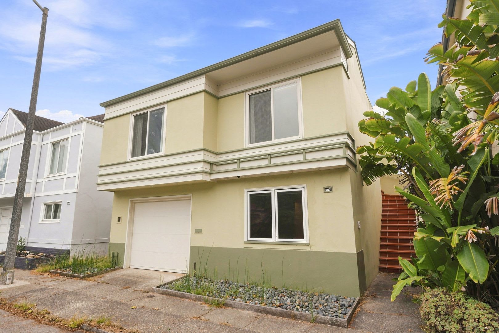 3 Bed + Office, 2 Bath Updated Twin Peaks Home – photo 2