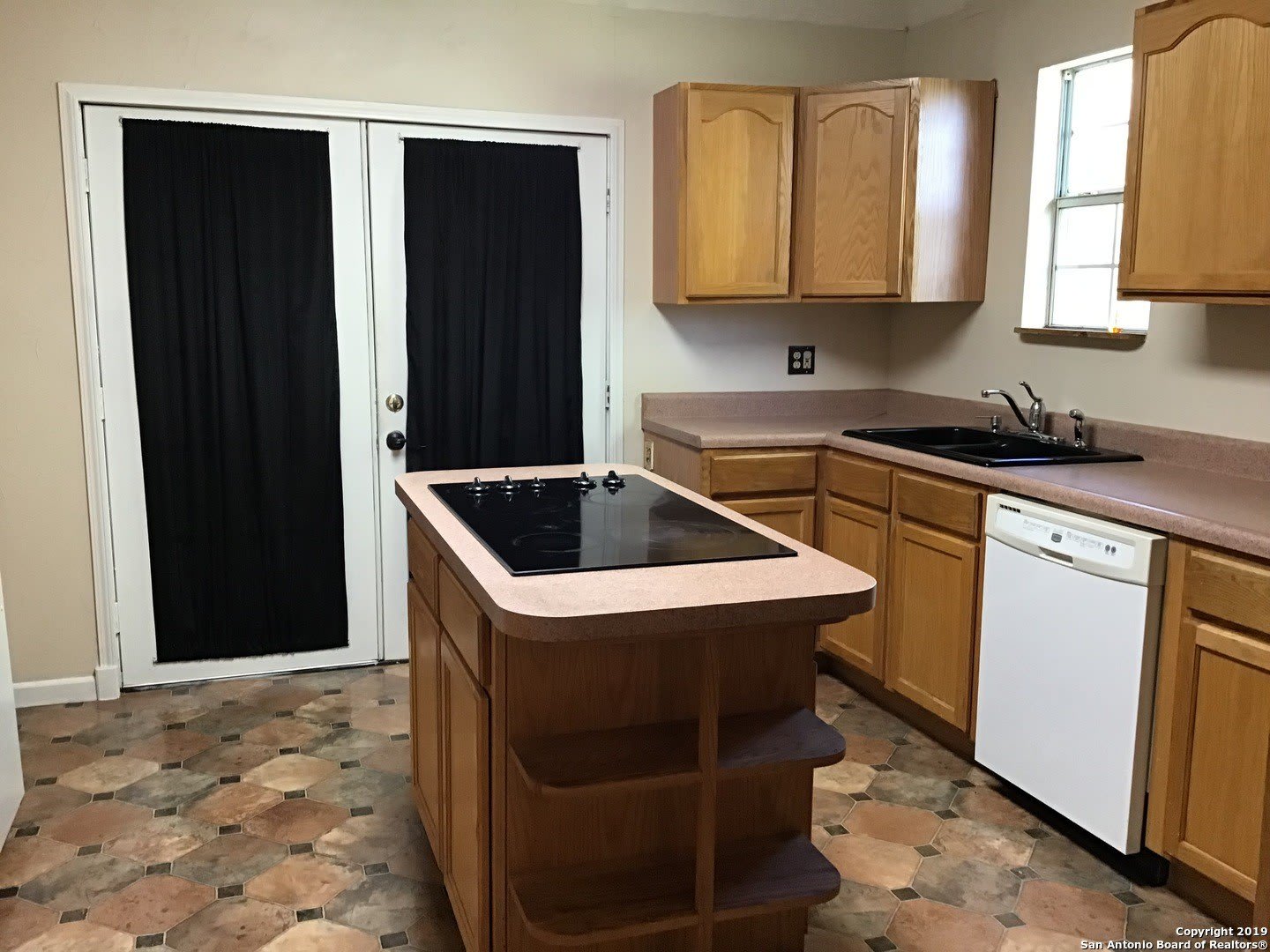 8215 E Loop 1604 S – photo 5
