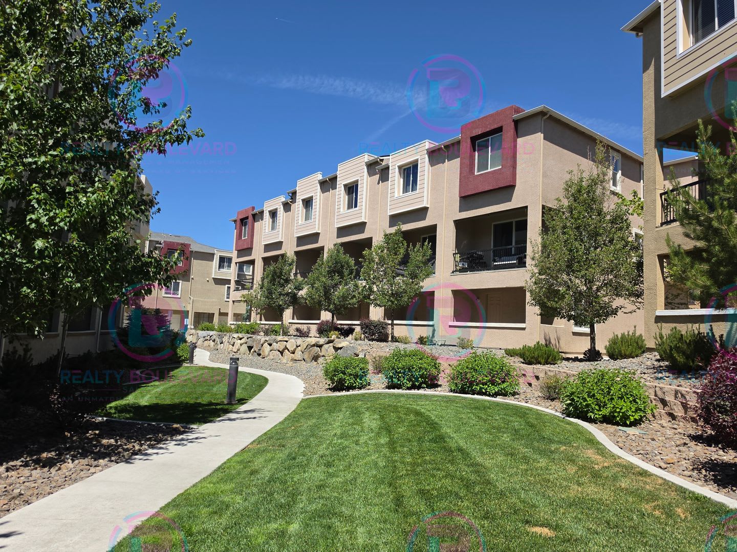 Fully Furnished 3-Bedroom Townhome Resort-Style Community Living – photo 1