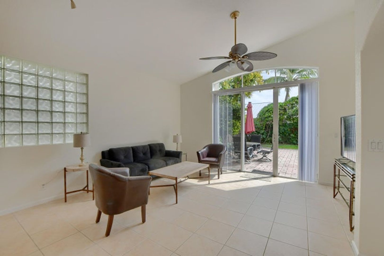 1225 E Magnolia Circle Delray Beach Fl 33445 – photo 3