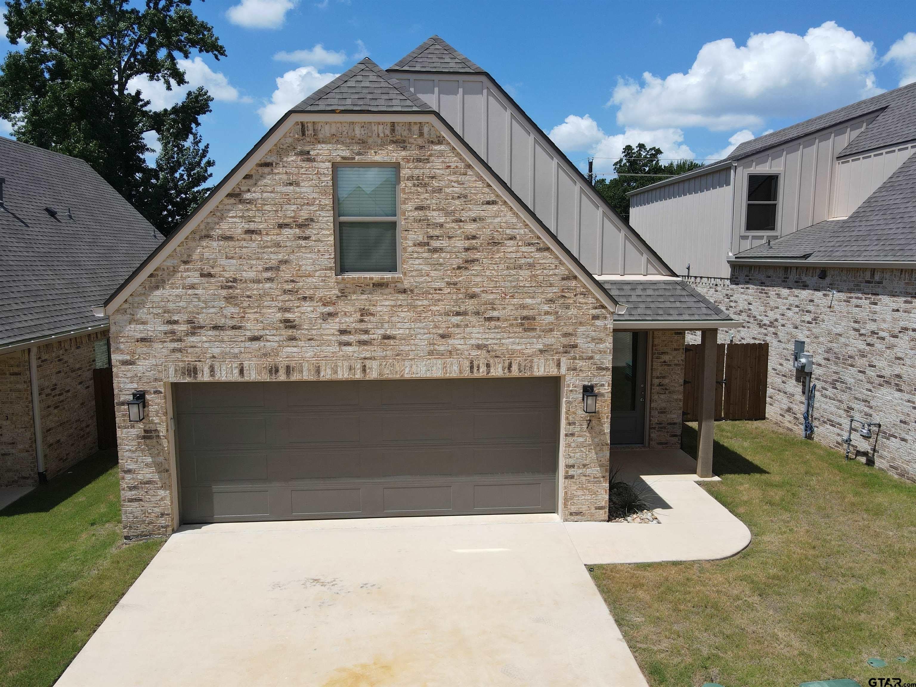 4418 MacNab Dr – photo 1