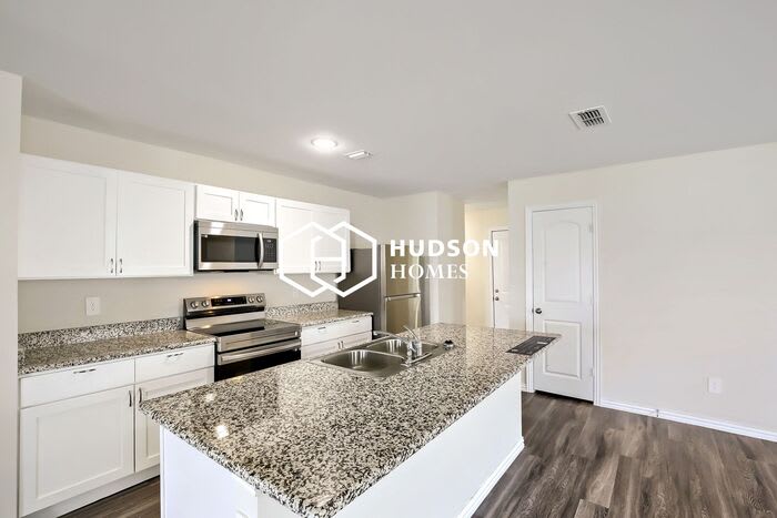 423 Shorty Street – photo 5