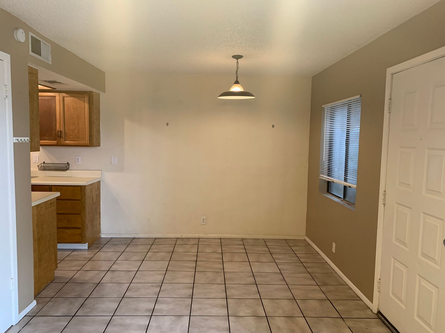 Wonderful 2 bedroom 1.5 bath unit in Chandler – photo 3