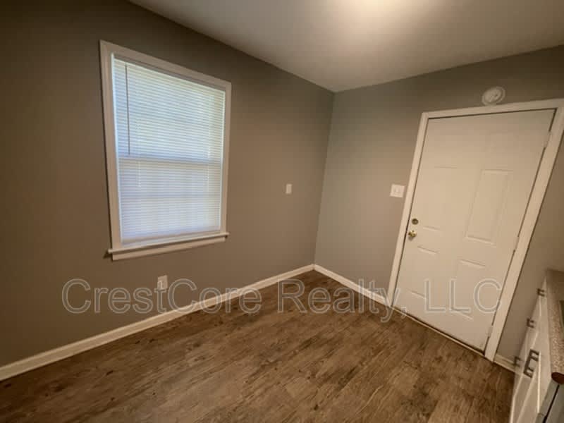 1572 Hanauer St – photo 5