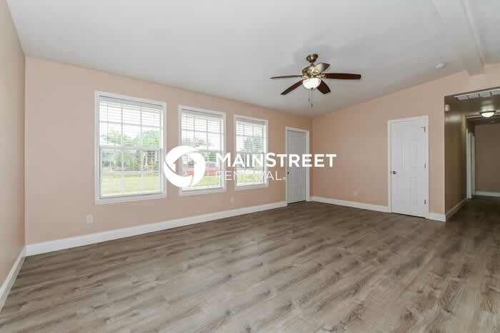 2203 Northeast 15th Terrace – photo 2